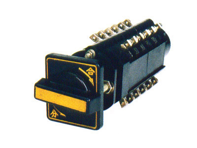 LW2封闭式万能转换开关